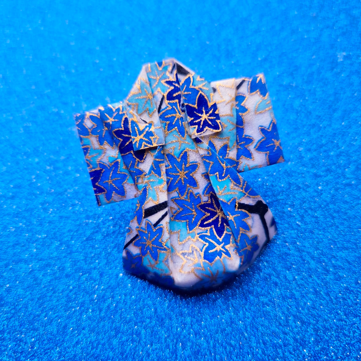 Kimono Brooch (Blue) by Joyas de Papel